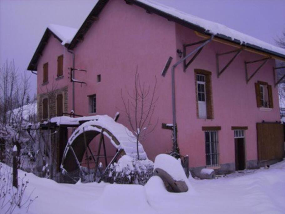 Le Moulin Rose Apartment Chirens Exterior photo